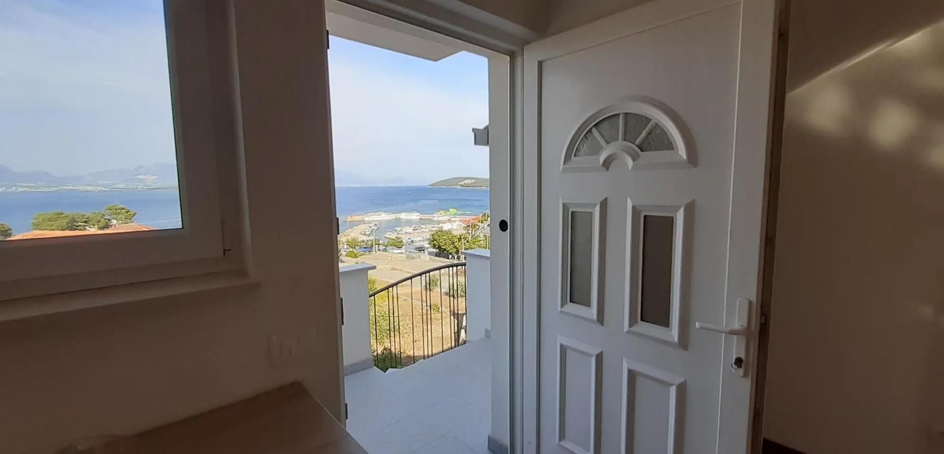 Apartmani Rita Slatine 0*,  Croatia
