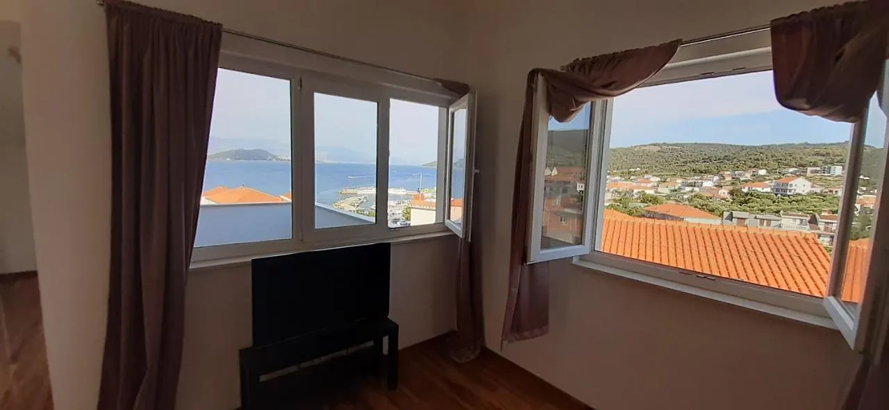 Apartmani Rita Slatine 0*,
