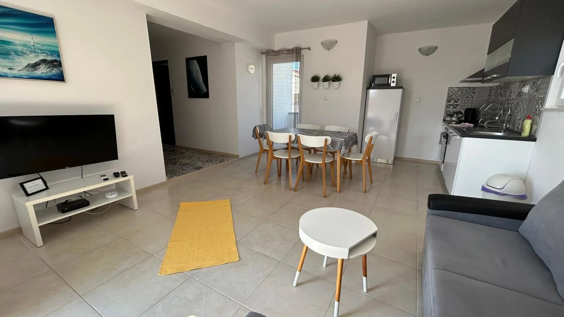Apartment Apartmani Rita Slatine